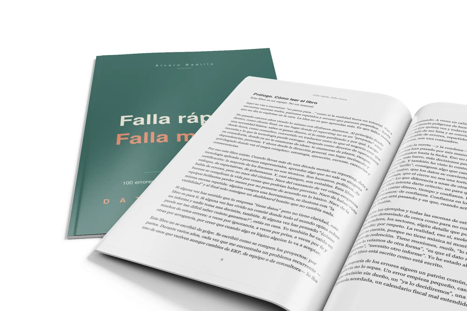 Mockup del libro Falla rápido. Falla menos., de Álvaro Badillo, con la portada y varias páginas interiores